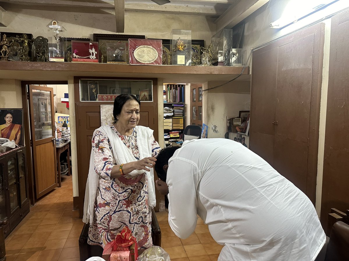 Heartiest congratulations on Padma Vibhushan being awarded to the legendary dancer, the Queen of Bharatanatyam, Padma Subrahmanyam ji. I visited the legend during my Chennai visit along with My Father…!
#bharatanatyam #indiandance #indianart