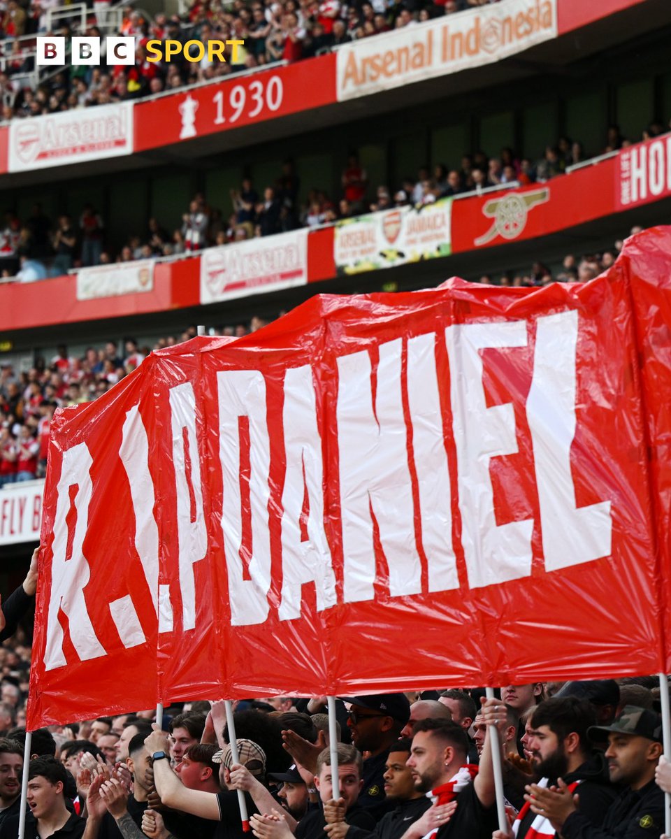 There was a round of applause at the Emirates in the 14th minute for Arsenal fan and 14-year-old Daniel Anjorin, who was killed in the sword attack in north-London. 

A lovely tribute. ❤️