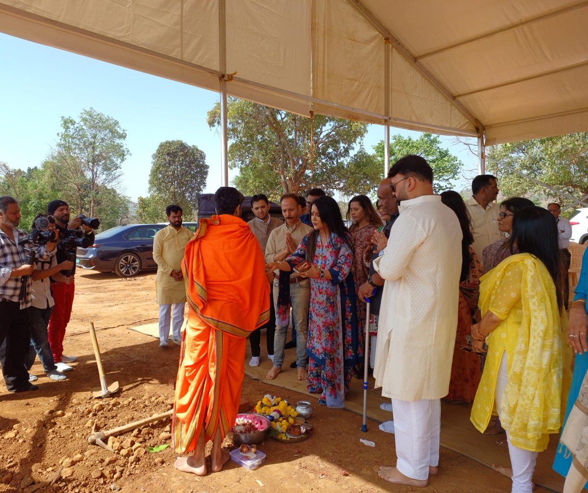 Trailblazing change with compassion. Mrs. @fadnavis_amruta , founder of @Divyajfound, leads the bhoomi pujan ceremony for the Mother and Child Care Centre in Jawhar, reaffirming the foundation's dedication to holistic healthcare solutions.

#DivyajFoundation #AmrutaFadanvis