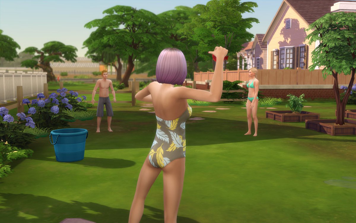 I heard that we're showing off our queer Summer Holidays because of a bigoted simmer, so my BFF throuple would like to join the party

#TheSims4 #SummerHoliday #LibertyLee #TravisScott