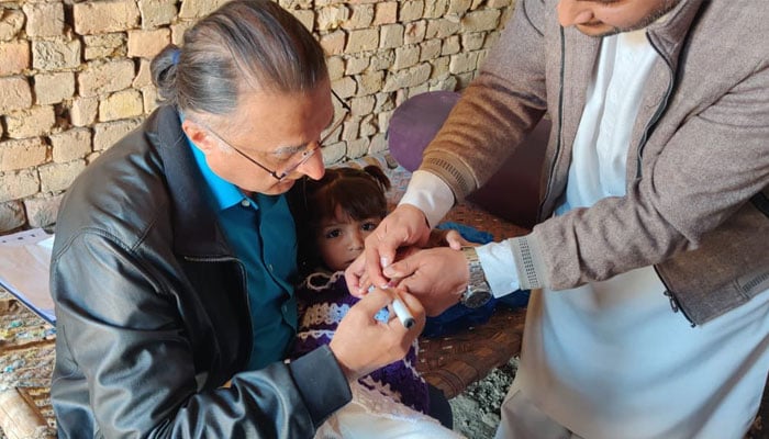 Pride of #Pakistan: Dr Shahzad Baig, the national coordinator of the Pakistan Polio Eradication Programme, has been included in the list of 100 world leaders in the field of health by #TimeMagazine, bringing an honour for the healthcare community in he South Asian nation.…