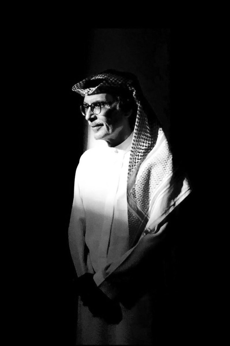 الشاعر الذي اسرنا 
برقته وطيبته 
في ذمة الله .

اللهم اغفر له وارحمه يا ارحم الراحمين 
#بدر_بن_عبد_المحسن