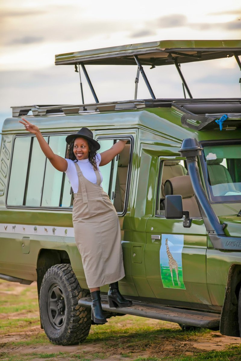 julie_b.k.y tweet media