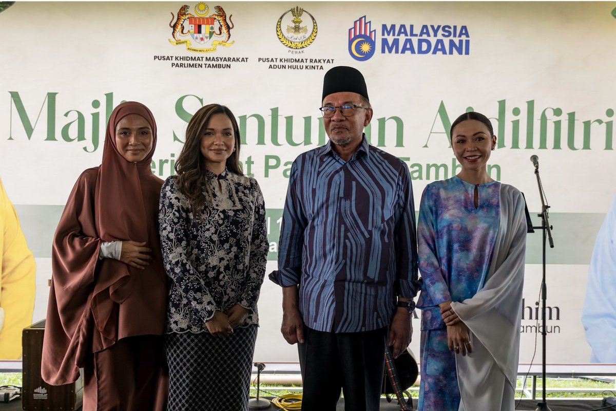 Majlis Santunan Aidilfitri Peringkat Parlimen Tambun Di tengahari, saya sempat bersinggah di Majlis Santunan Aidilfitri Peringkat Parlimen Tambun. Kendatipun kesuntukan masa, saya tidak mahu ketinggalan peluang untuk mendekati rakyat dengan lebih mesra. Dengan pelbagai juadah…