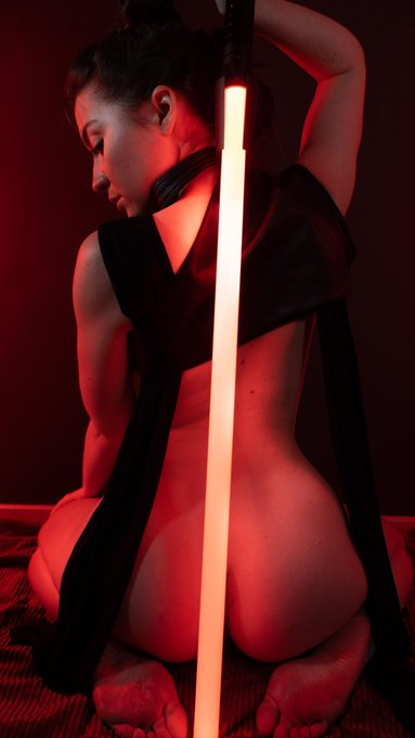 Happy May 4th 🩵🖤 https://t.co/Iq23Tha24f<a href="/tag/throne"class="tags"><span>#throne</span></a><a href="/tag/wishlist"class="tags"><span>#wishlist</span></a>