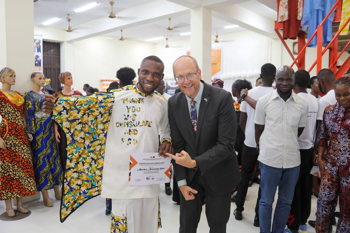 We're proud to support Nigerian youth in achieving their employment, innovation, and entrepreneurship goals.   Recently, #CGStevens attended the graduation ceremony of 100 young people who completed the Field of Skills And Dreams VTE's six-week capacity building program in…