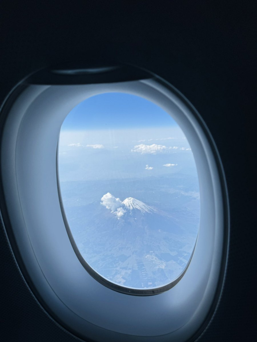 Finally got to see Mt Fuji when jetting out of Narita. We didn’t add Mt Fuji to our itinerary, figured we could do that next time, but still nice to be treated on this iconic view.