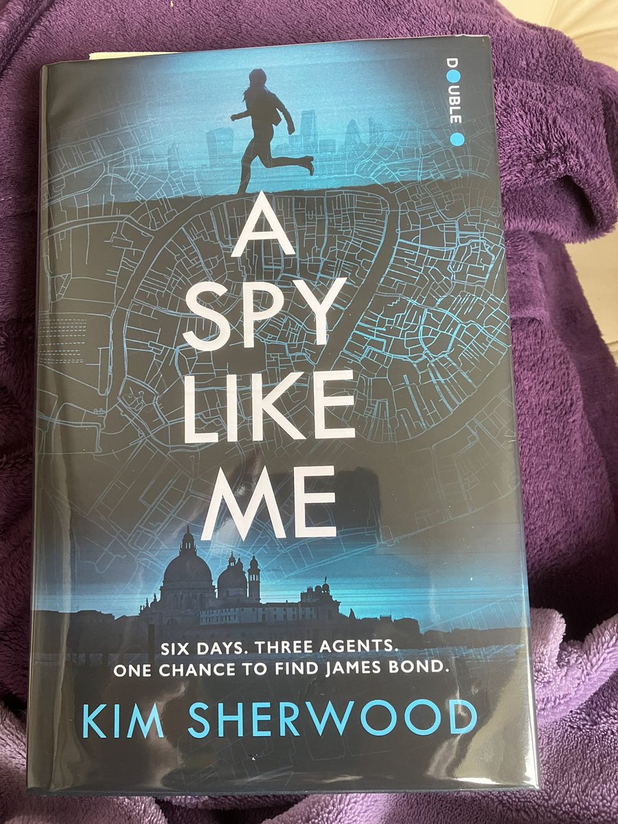 Now for some pure indulgence A Spy Like Me by Kim Sherwood. I’m a total bond geek so really looking forward to reading @Hemlock_Press @kimtsherwood @TheIanFleming #JamesBond