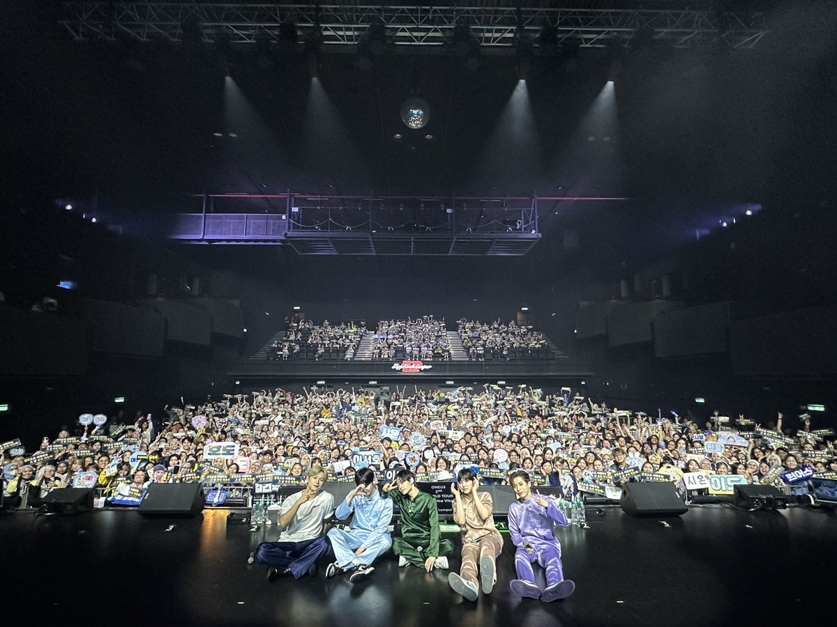 [#원어스] 🌏 ONEUS 2ND WORLD TOUR [La Dolce Vita] in KUALA LUMPUR 🌏   말레이시아 투문🌙 오늘도 원어스에게 꿈 같은 시간을 선물해 주셔서 감사합니다🎁 MALAYSIA TOMOON🌙 Thank you for giving ONEUS a dream-like time today🎁 #ONEUS #La_Dolce_Vita #ONEUSWorldTour #2ndWorldTour…