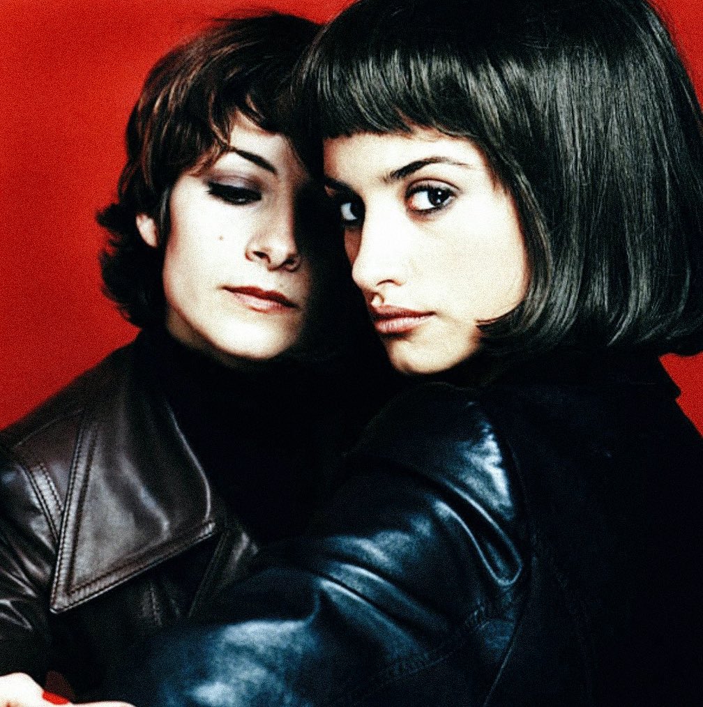 Najwa Nimri and Penélope Cruz Photographed by Joan Tomás (1997)