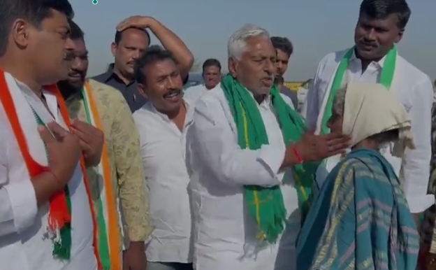 Telangana | In a purported video that has gone viral, Nizamabad Congress MP candidate Jeevan Reddy was seen slapping a farmer woman Telangana votes in Lok Sabha elections on 13th May