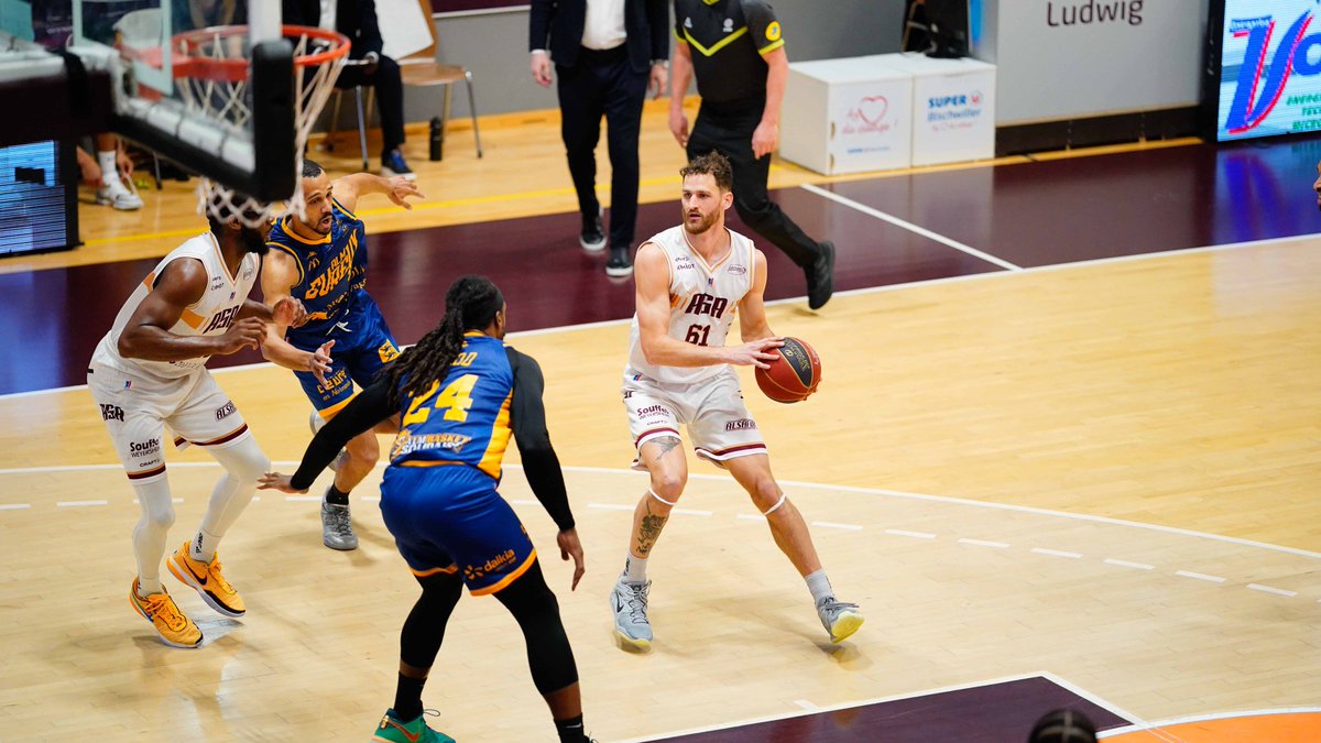 Face à une équipe normande prête à tout pour éviter la relégation, l'ASA a su s'en sortir ! Nos Alsaciens ont plus que jamais les cartes en main pour se qualifier en Playoffs ! 👊🏻

Le résumé de la rencontre ➡️ asa-basket.fr/actualites/plu…

#GoASA #ProB #ASAFamily