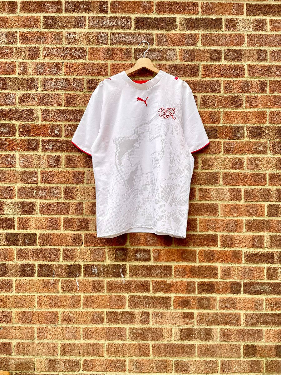 CCShirtsUK's tweet photo. Switzerland 2006/2008 Away Football Shirt - Large - £19.99
As worn at the 2006 #FIFAWorldCup when the #Swiss did not concede a single goal during the tournament until elimination
https://t.co/NF3HCRTeIM
#Switzerland #NatiMen #SFV #Rossocrociati #Euro2024 #ClassicFootballShirts https://t.co/koJJnJcFG4
