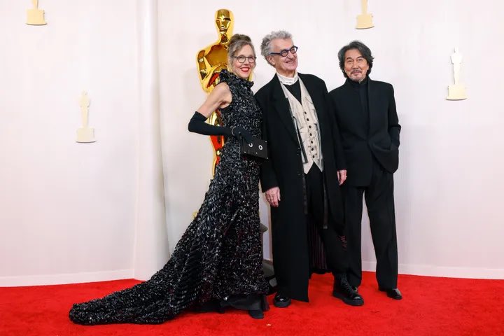 hktsfm's tweet photo. Does any of you know the outfit that Koji
Yakusho wore at the Oscars red carpet in
2024?
Wim Wenders Perfect
Days https://t.co/lVtCdMtLi7