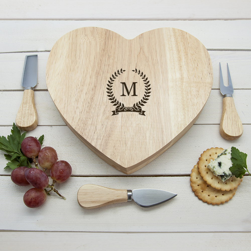 Good morning #UKGiftHour Calling all cheese lovers, there's a new personalised cheeseboard & cheese knives set on the website! lilybluestore.com/products/perso… #mhhsbd #UKGiftAM