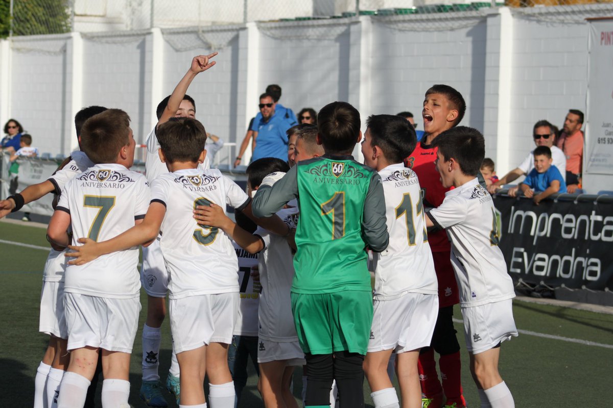 C.P. Flecha Negra ⚪️⚫️ tweet media