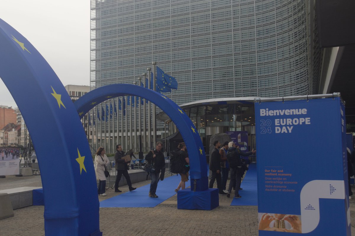 Today is the 🇪🇺 institutions' open day!

Come and visit us at our stand in 'our fair and resilient economy' village and learn all about how we 👀detect,🔍investigate and 🛡️ protect the EU’s budget.'

🕐10:00-18:00
📍Berlaymont building, 200 rue de la Loi (Brussels)

#EUOpenDay