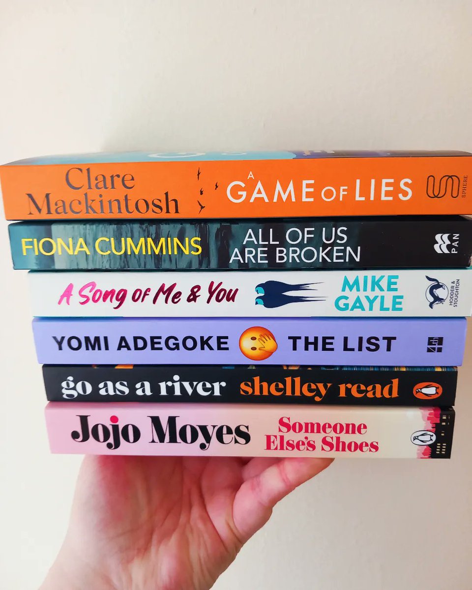 Morning lovelies! ❤️ Treated myself to the Spring book club choices from Richard and Judy. Which one would you pick up first? #BookTwitter #newbooks