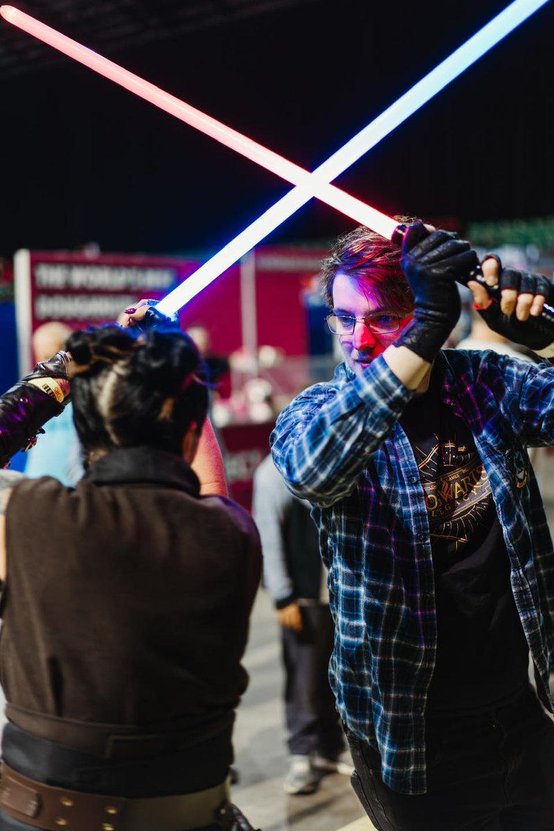 👨⚔️🧑 To all the Jedis and Padawans out there, #MayThe4thBeWithYou today! A reminder that @comconnortheast is this October! Grab your tickets and join us 👇 🎟️ bit.ly/ComicConOCT24-…