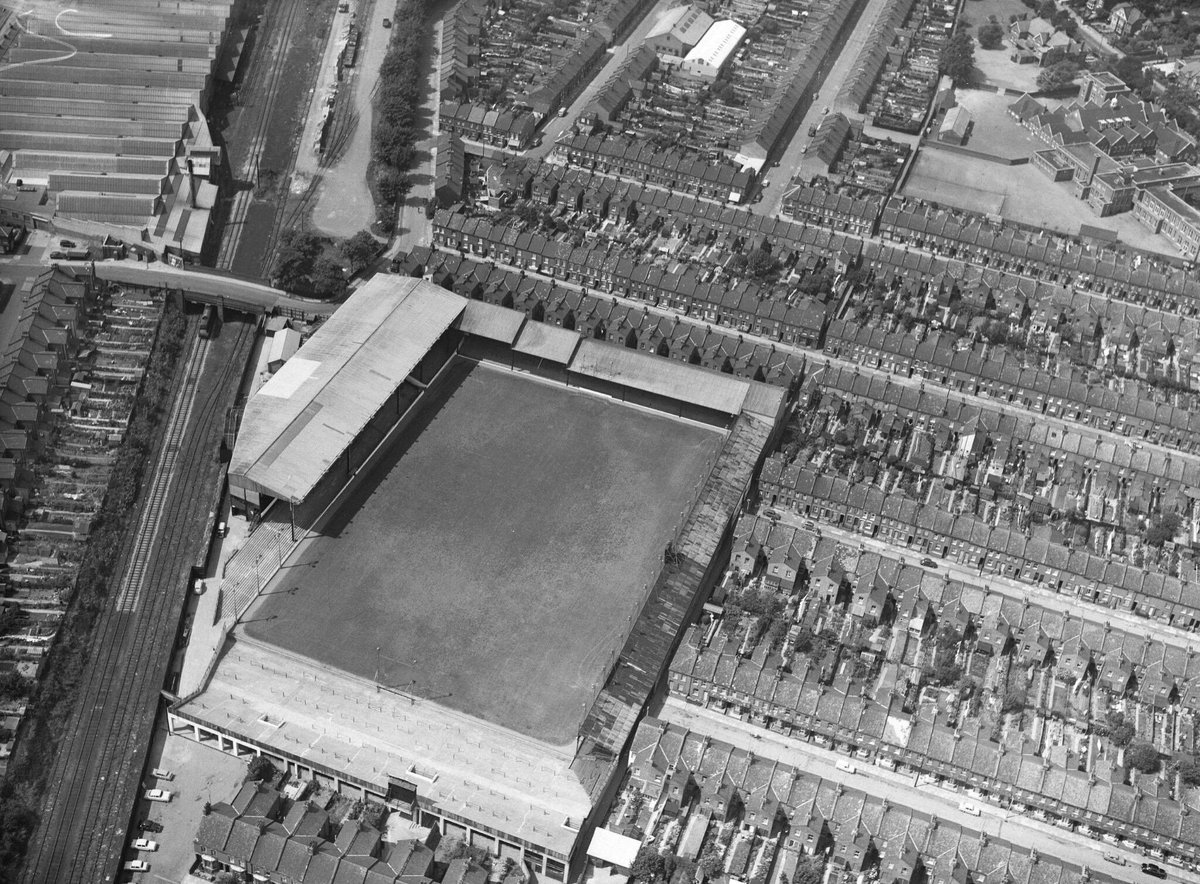 Evertonians @ Kenilworth Road | Built 1905 Photos @harryfoges | Luton News