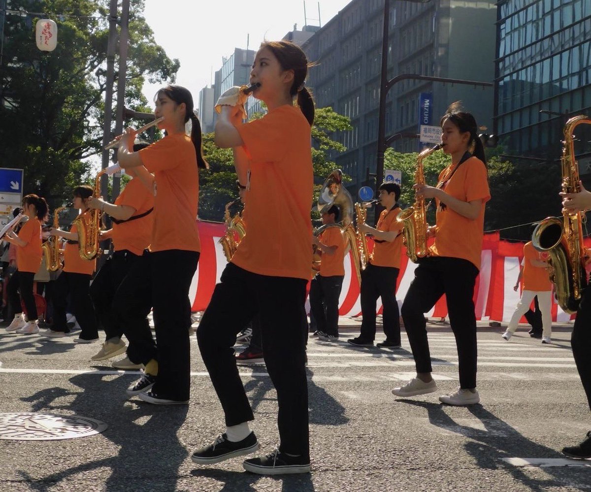 ✨活動報告✨

今年も西日本シティ銀行どんたくパレード隊の一員として、博多どんたく港まつりに参加しました！

西日本シティ銀行様、そしてご覧いただいた皆様ありがとうございました！

吹奏楽祭、そしてサマーコンサートに向けて頑張っていきますのでこれからも応援のほどよろしくお願いします！