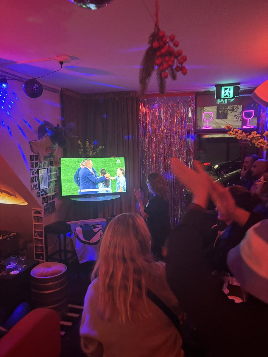 I have no voice left- a mini cove at the Scarlet Weasel 💙 💙💙💙 #sydneyfc @SydneyFC that was flipping fantastic what a way to win the grand final …. #SydneyCove #sydneyisskyblue #MCYVSYD