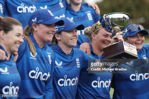 England Women’s Cricket Coach Using AI To Pick Great Team

totalapexsports.com/england-cricke…

#cricketchallenge #cricket #cricketwithfahad #cricketfansclub #CricketNation #england #English #englandcricket #EnglandCricketTeam #englandcricketer #AI