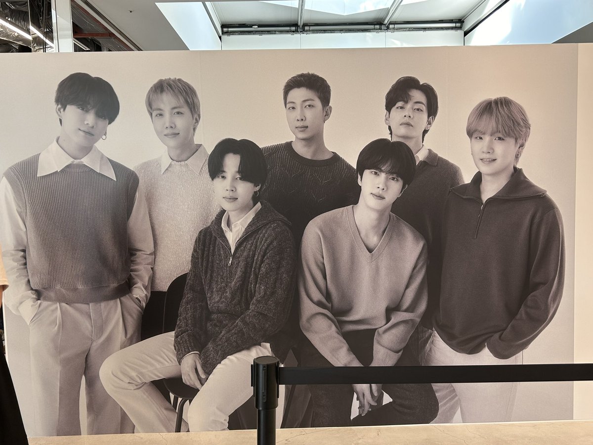 最高でした、行けて良かった
欲しかったものも買えたから満足💜

#BTS_POPUP #BTS_MONOCHROME #BTS_MNCR