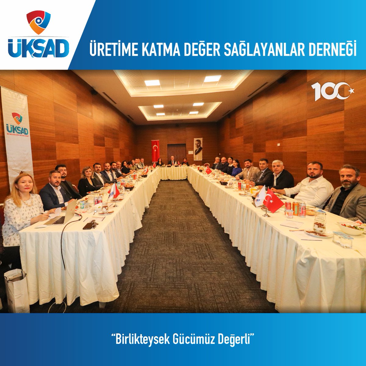 Yönetim kurulu üyelerimiz ile gerçekleştirdiğimiz toplantımızda; Çin Yurtdışı Girişimciler Federasyonu Başkan Yardımcısı Sayın Tang Liying; Çin'in Hainan Bölgesi Serbest Ticaret Limanı Politası hakkında bizlere bilgilendirmelerde bulundu. Katkılarından dolayı teşekkür ederiz.