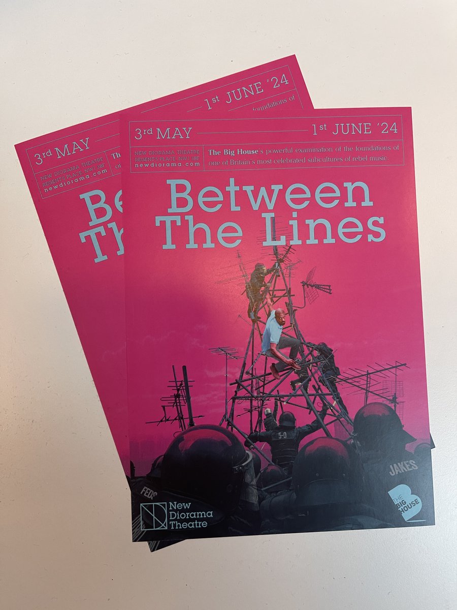 Another smash for director Maggie Norris @BigHouseTheatre #BetweenTheLinesPlay @newdiorama created by @jamesmeteyard @Jammz & @mrshemzy! Fantastic cast (shout-outs: @DramaticRibbon & Andrew Brown) tell the story of pirate radio station Blaze FM through grime, garage & rap music.