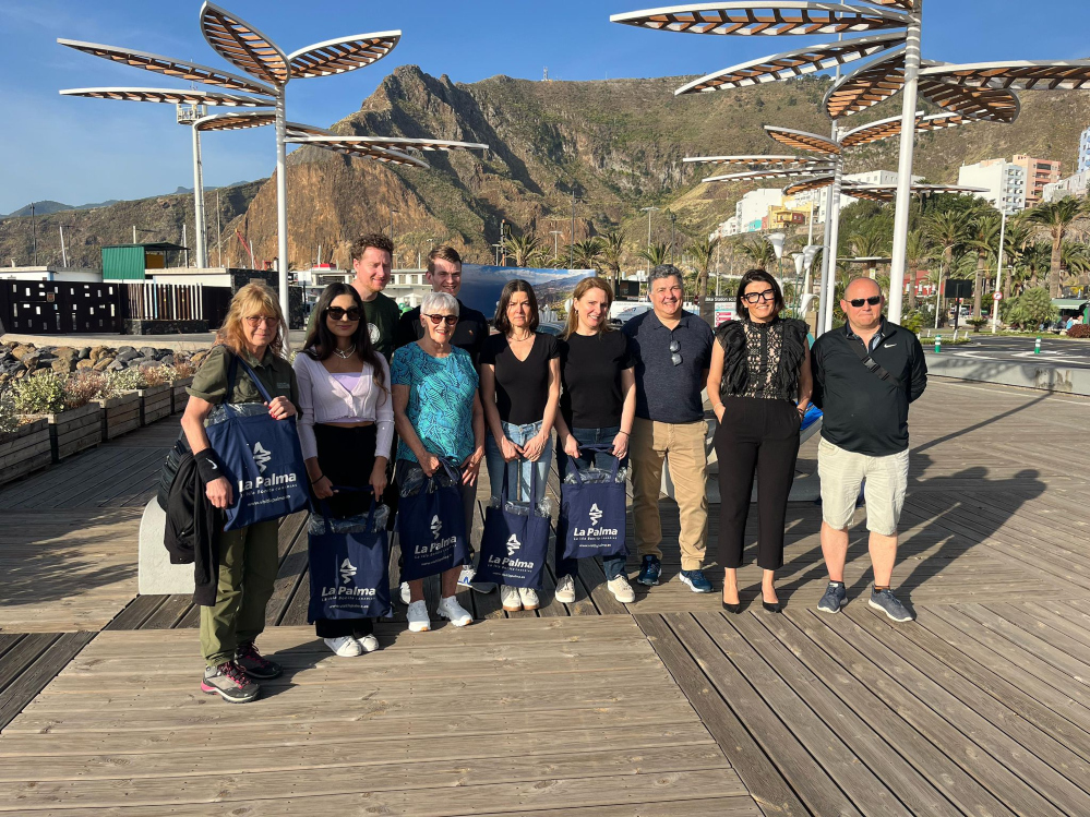 Agentes de viajes de Zúrich conocen los atractivos turísticos de La Palma #lapalma #canarias #noticias #eltime #turismo #recuperaciónlapalma #volcánlapalma eltime.es/isla-bonita/48…