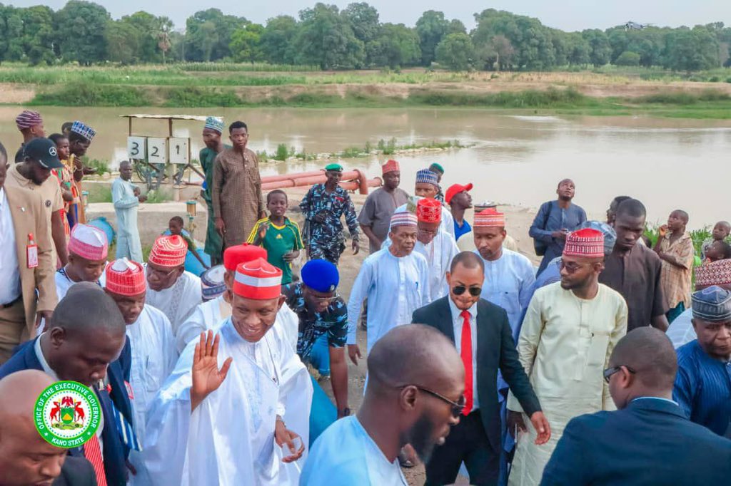 In view of the recent outcry over water shortage in parts of Kano, I paid an inspection visit to the Tamburawa Water Treatment Plant, yesterday. While there, I expressed immense gratitude to the people of Kano for their understanding in the time of need, even as the water has…