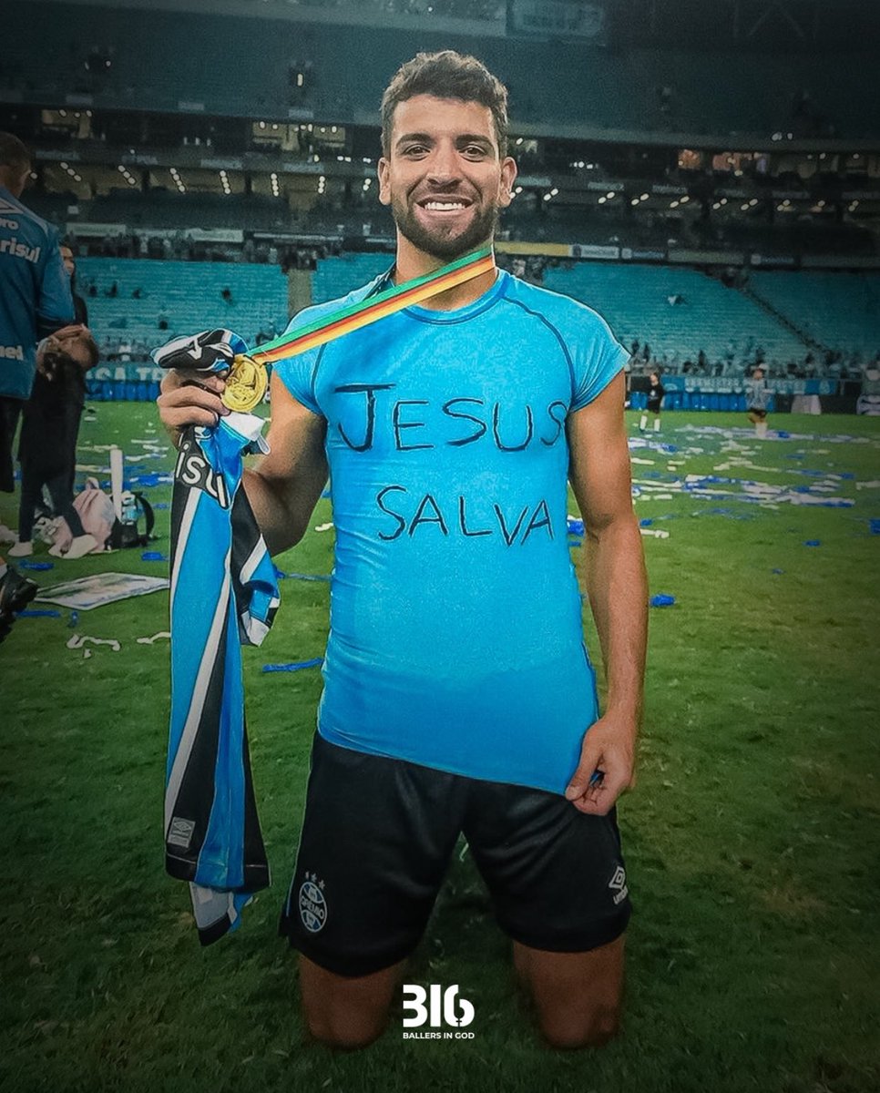 “JESUS SALVA(SAVES)” - Gremio Brazilian midfielder, Pepe Vilardi after being crowned champions of the Brazilian league.