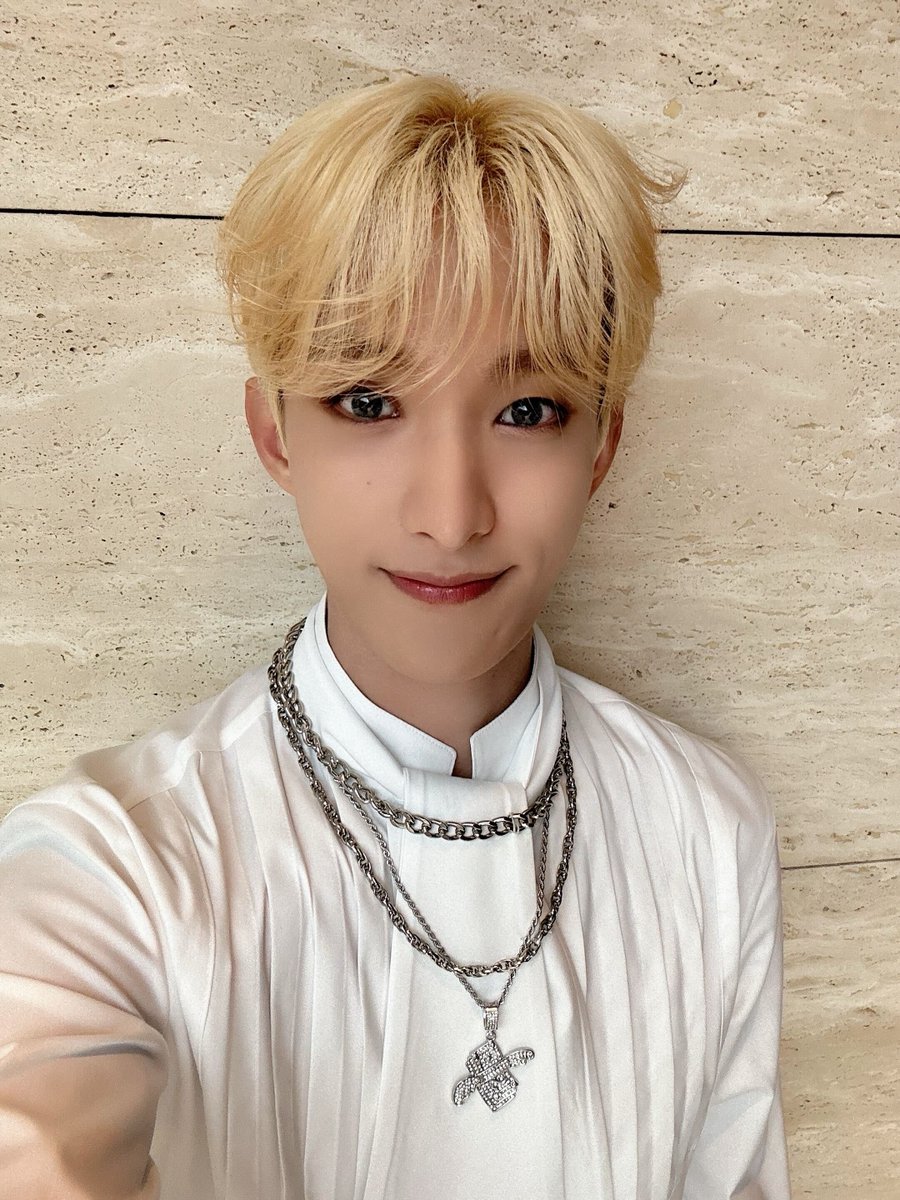 pledis_17 tweet picture