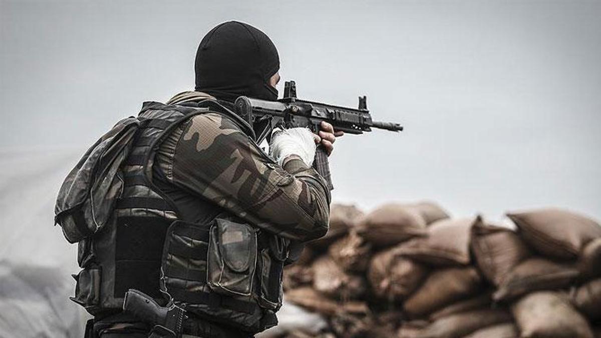 SON DAKİKA... MSB duyurdu: Saldırı hazırlığı yapan 7 terörist etkisiz: Suriye’nin kuzeyindeki Fırat Kalkanı ve Barış Pınarı bölgelerinde saldırı hazırlığı yapan 7 PKK/YPG’li terörist etkisiz hâle getirildi. dlvr.it/T6PZZV #SonDakika #Türkçe #Haber