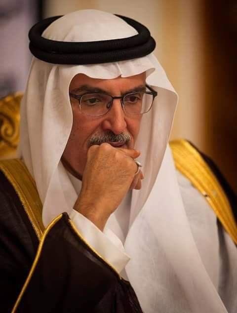 مـن يقول الشمس باكـر مقبله..
كـل شمسٍ مالها وجهك ظـلال..

.

.
رحل البدر وكأن رحيله رحيل للإحساس والحرف 
رحمه الله وغفر له وأسكنه جنة الفردوس 
#بدر_بن_عبد_المحسن