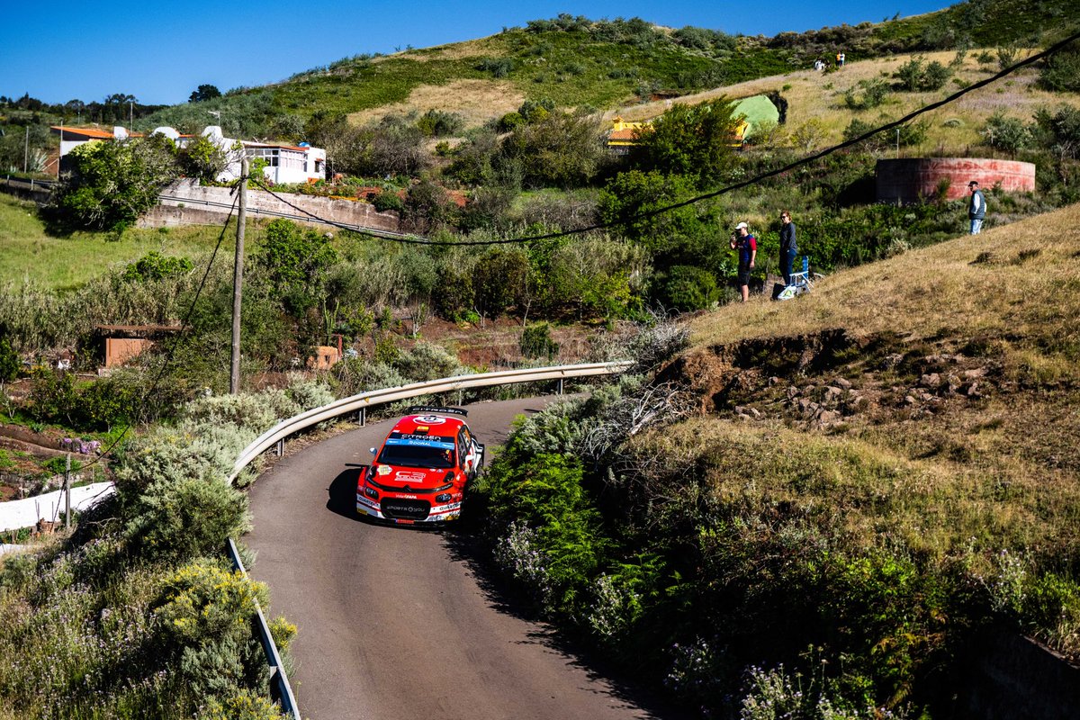 ¡¡@DiegoRuiloba / Ángel Vela vuelan 😮 por las carretera de Gran Canaria con el #C3Rally2!! Lideran el @SuperCER_RFEDA después de la primera etapa 🔝 y están metidos de lleno en la lucha por el podio 🙌🏻 del @FIAERC.