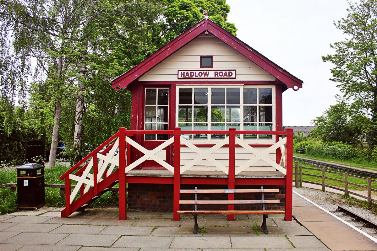 Payed a visit to the disused, but lovely preserved #HadlowRoad #railway #station in #Willaston with my Aunt. Which is not too far from my house. It was once part of the #Hooton and #WestKirby branch line. Closed to passenger services in 1956, then closing completely in 1962.