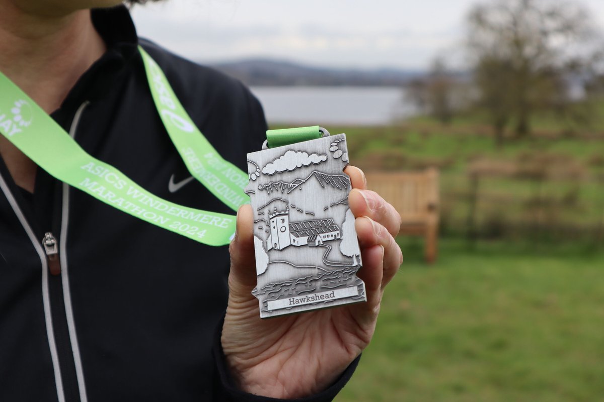 This year's #WindermereMarathon medal is of Hawkshead.

This is part of a series of four Windermere Marathon landmarks that fit together #GotToCatchThemAll 

Windermere Marathon is taking place Saturday 18th May, enter now at