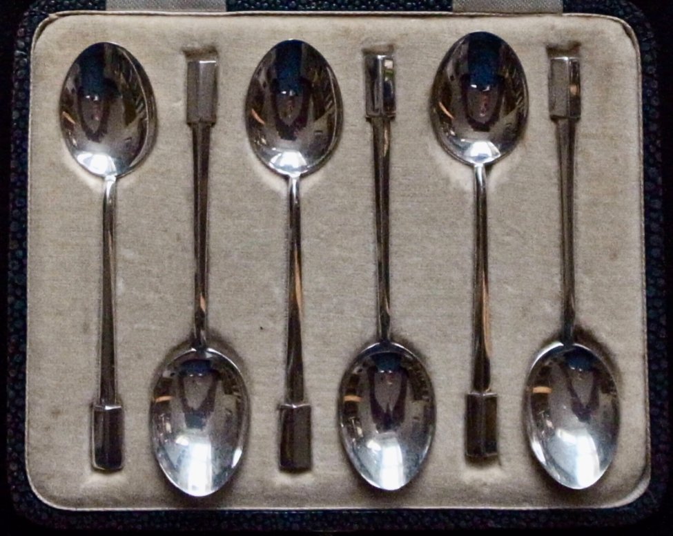 Turner and Simpson Ltd, cased matched set of six #ArtDeco silver teaspoons, #Birmingham 1935, two marked for 1936. New to johnkelly1880.co.uk, free UK P&P. #silver #preowned #preownedsilver #vintage #vintagesilver #britishsilver #artdecosilver #silverwedding