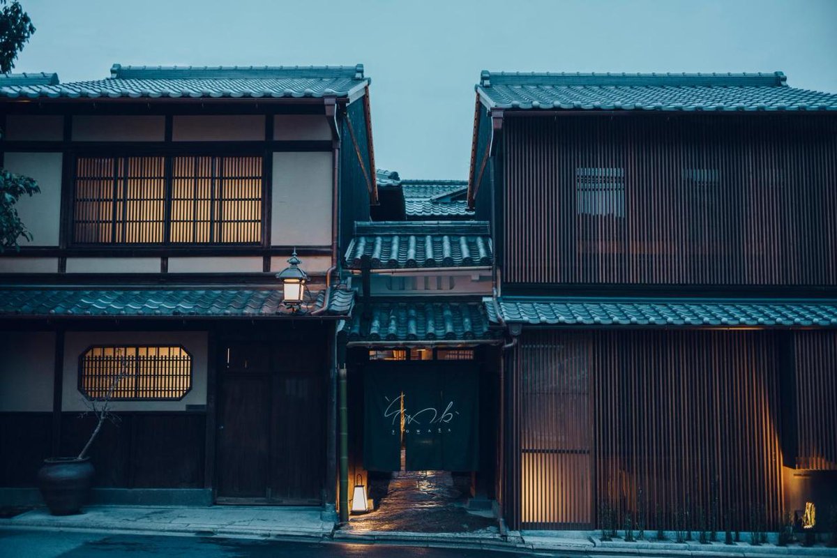 Traded bustling Kyoto streets for the tranquility of a hidden Gion gem. Think private gardens, zen vibes, and THAT Michelin-starred restaurant at Sowaka. 

#SowakaKyoto #Kyoto #BoutiqueHotel #SowakaRyokan #KyotoLuxury #JapaneseTradition #KyotoCulture