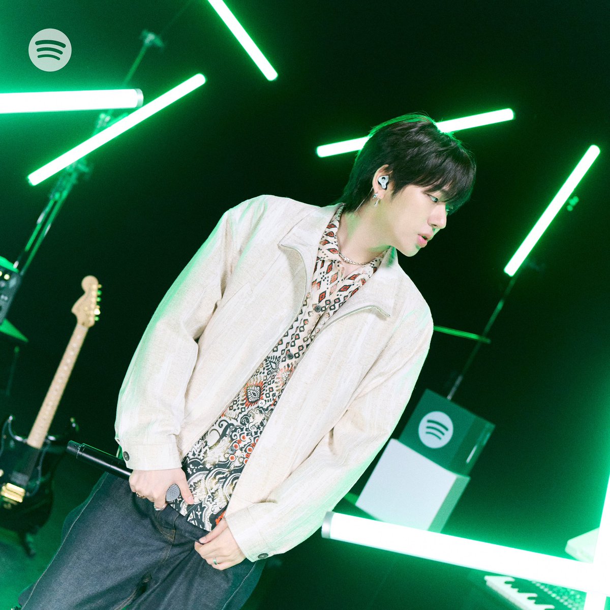 SpotifyKR's tweet photo. #스포티파이타임 의 히든카드
지코의 비하인드 포토🖤
💚https://t.co/iYQcbrXmar
@zico_koz #ZICO #지코 #JENNIE #제니 #SPOT #스팟 #아무노래 #AnySong #스포티파이 #스포티파이_타임 #이퀄라이저라이브 https://t.co/WnrIUbaeW5