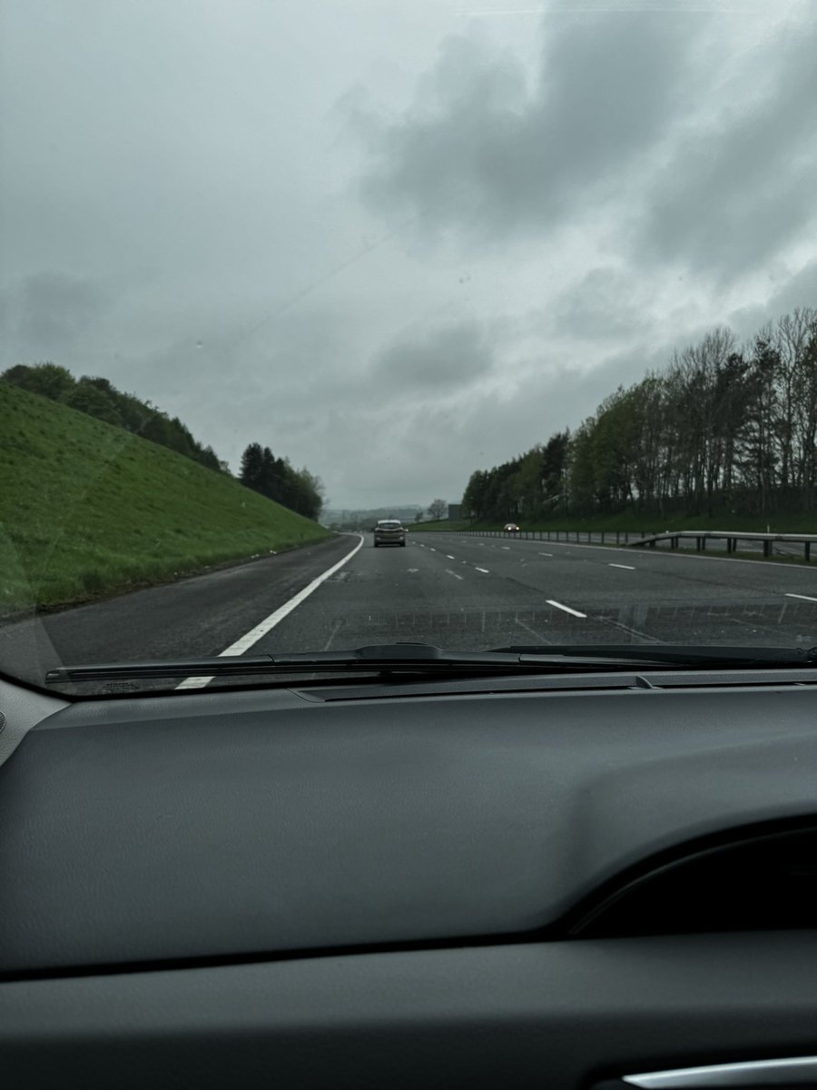 _Rob_Carter's tweet image. En route to Stirling to film the biggest game of the season for @AnnanAthleticFC. The wife and her wee sidekick are coming too but not to the match unfortunately, I think Lola would suit an Annan top! ⬛️🟨