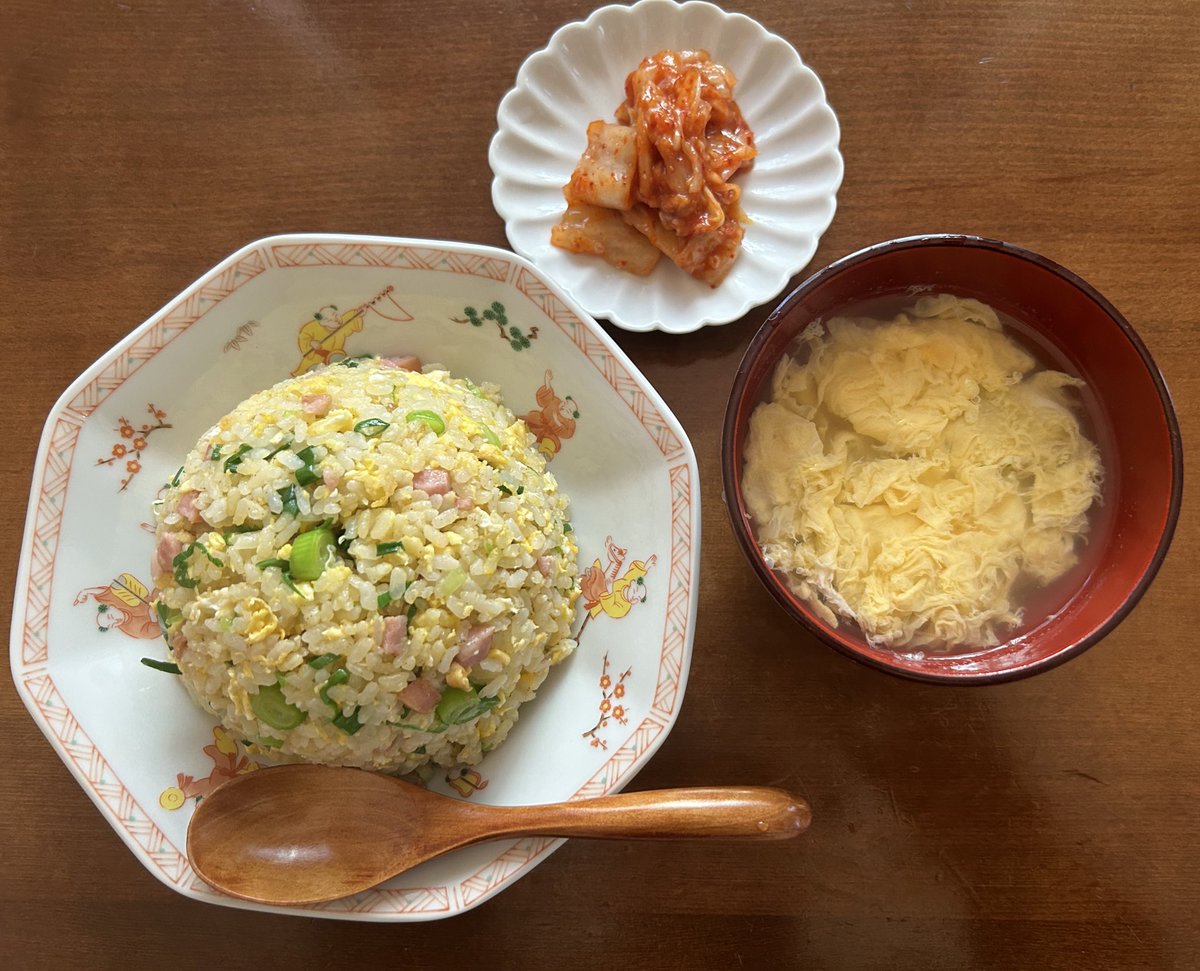 理想的なお昼ごはん

#晩ご飯 #おうちごはん #料理好き #家庭料理 #お弁当 #料理好きな人と繋がりたい  #お弁当 #料理好きな人とつながりたい　#料理　#お昼ご飯