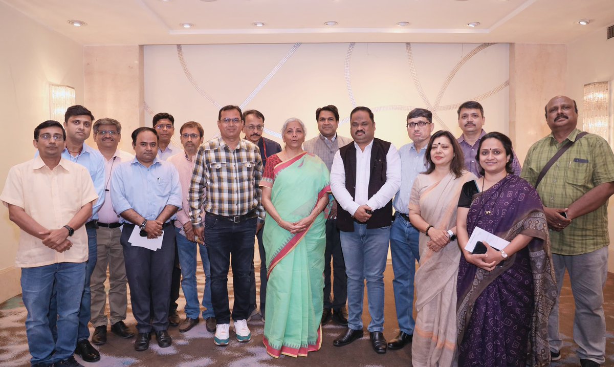 #Vishesh Sampark Abhiyan @nsitharaman ji , Union Finance Minister, Government of India in Pune, Maharashtra, sharing @narendramodi jis vision for a #ViksitBharat through an interaction with few distinguished Editors for  Vishesh Sampark Abhiyan, #ViksitBharat @BJP4India…