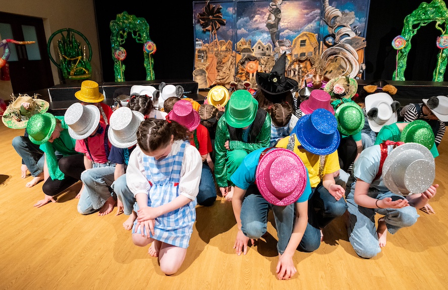 Last week, Highfield Prep School proudly presented its annual production, featuring 'The Wizard of Oz' performed by Year 6 pupils. The Harrogate based school put on a dazzling showcase of talent & teamwork that delighted everyone #hdcc #harrogate #business loom.ly/wQ5XcwM
