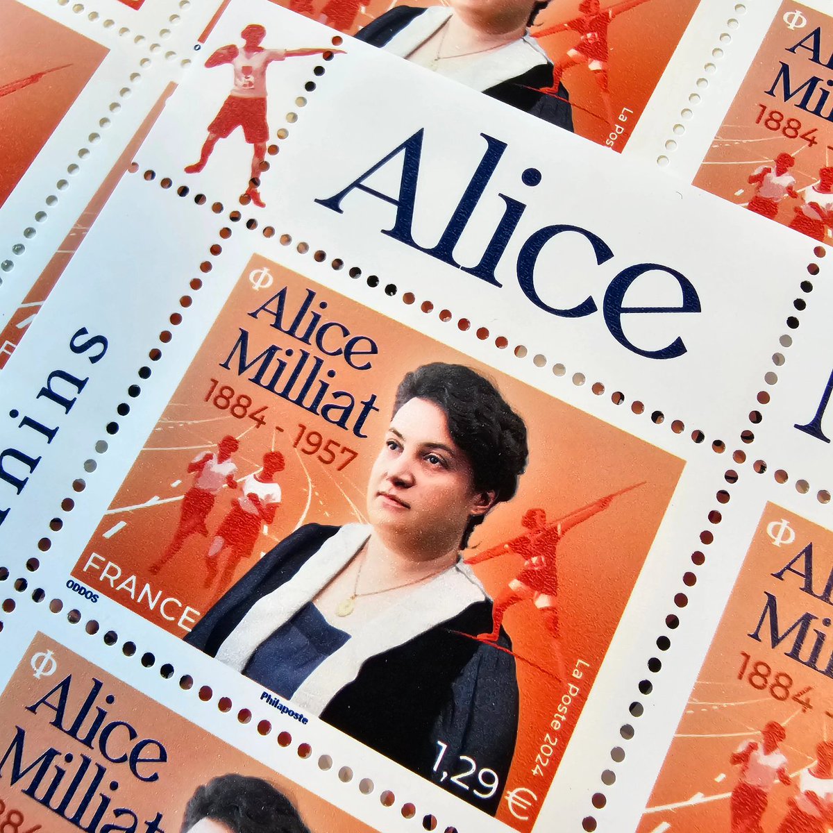 Le lancement en avant-première du #timbre hommage à Alice MILLIAT se poursuit ce samedi 4 mai 📍à #Nantes : La Maison des Hommes et Techniques de 10h à 17h, 2bis Bd Léon Bureau 📍et au Carré d'Encre, #Paris 9e de 10h à 19h @StephaneGachet @LePoint @lessportivesmag @bbarbusse