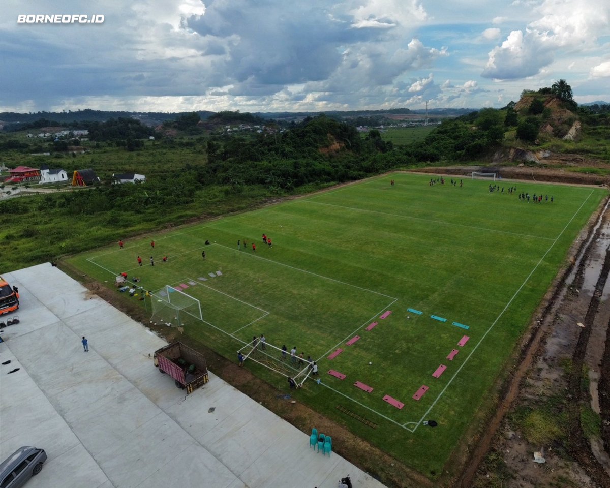 Hari Pertama Borneo FC Menjalani Latihan di Borneo FC Training Ground yang Bertempat di Jl Jakarta 1, Loa Bahu. Semoga Berkah Untuk Bawa Kita Bablas Juara di Liga 1 2023/2024. Aamiin 🤲 #G10RY #BorneoFC #Samarinda #Manyala #WeAreSamarindans