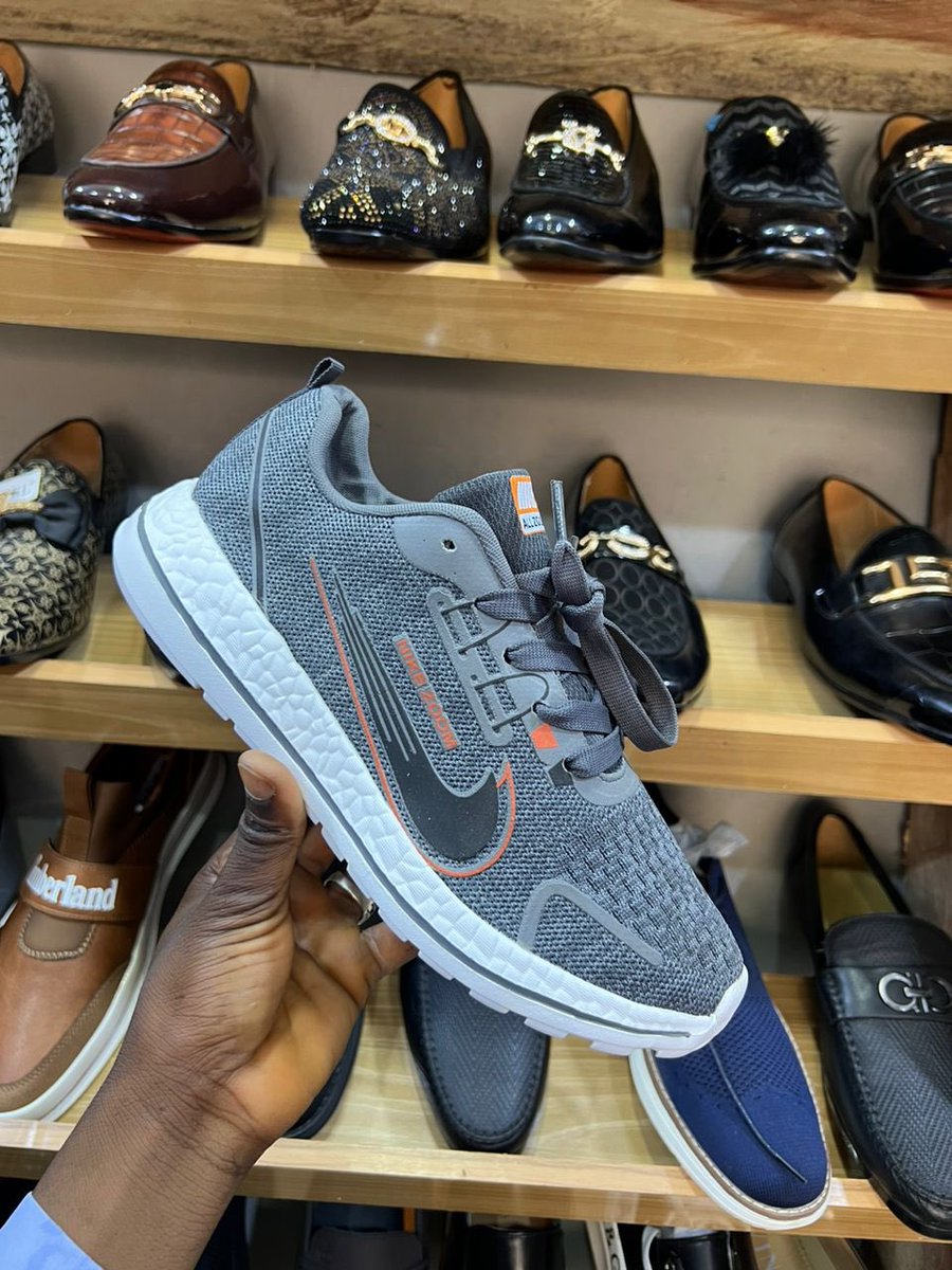 ORIGINAL NIKE zoom 40-45 #19,000 Location kaduna, delivery is nationwide 09070908845 for WhatsApp or call 📞