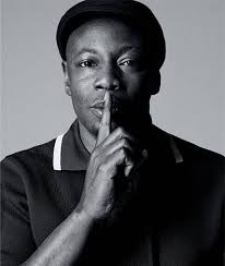 'On s'aperçoit bien vite que les gens parlent pour rien, alors je parle moins et tente de faire le bien '
Mc Solaar